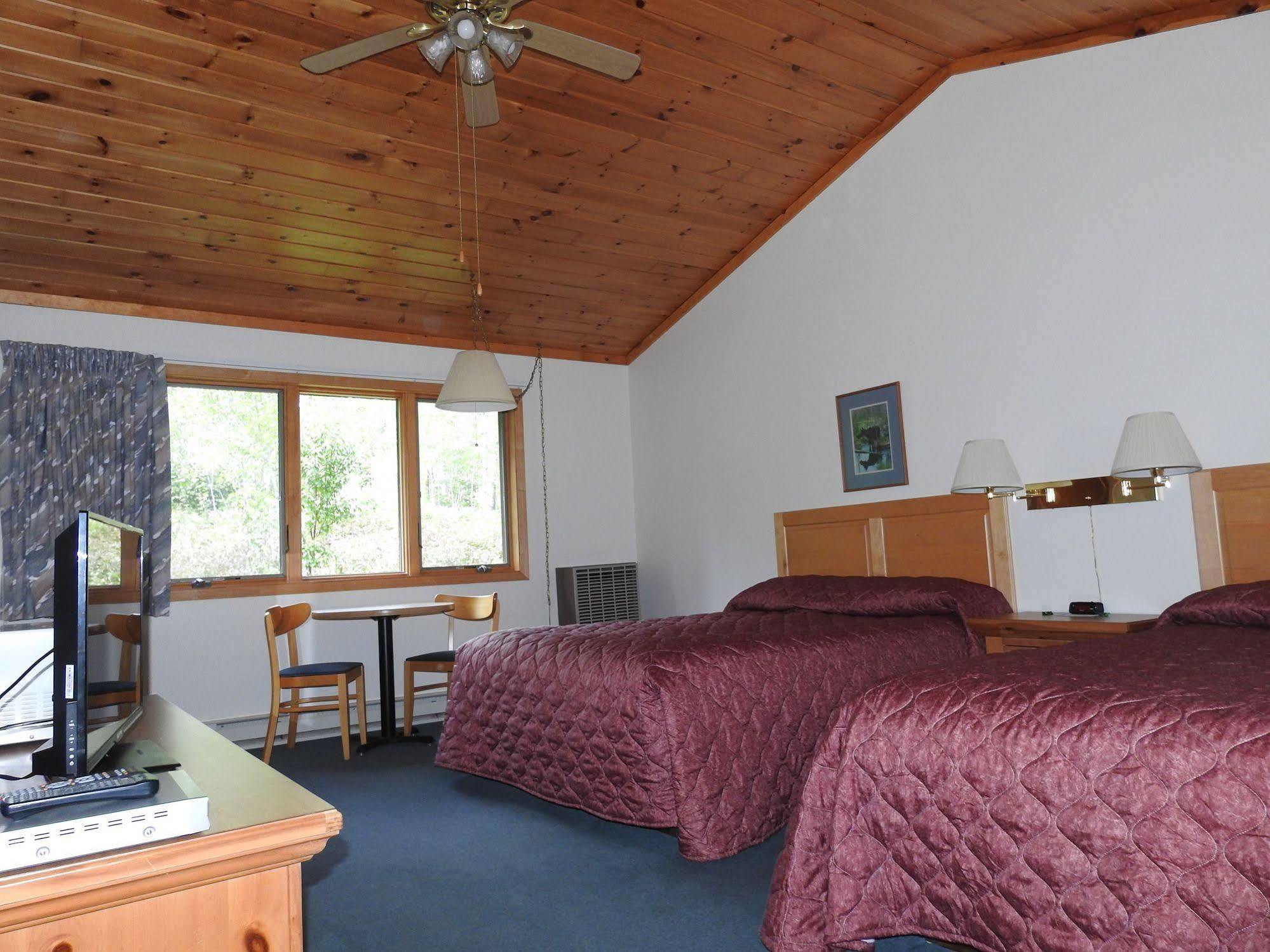 Superior Ridge Resort Motel Schroeder 외부 사진