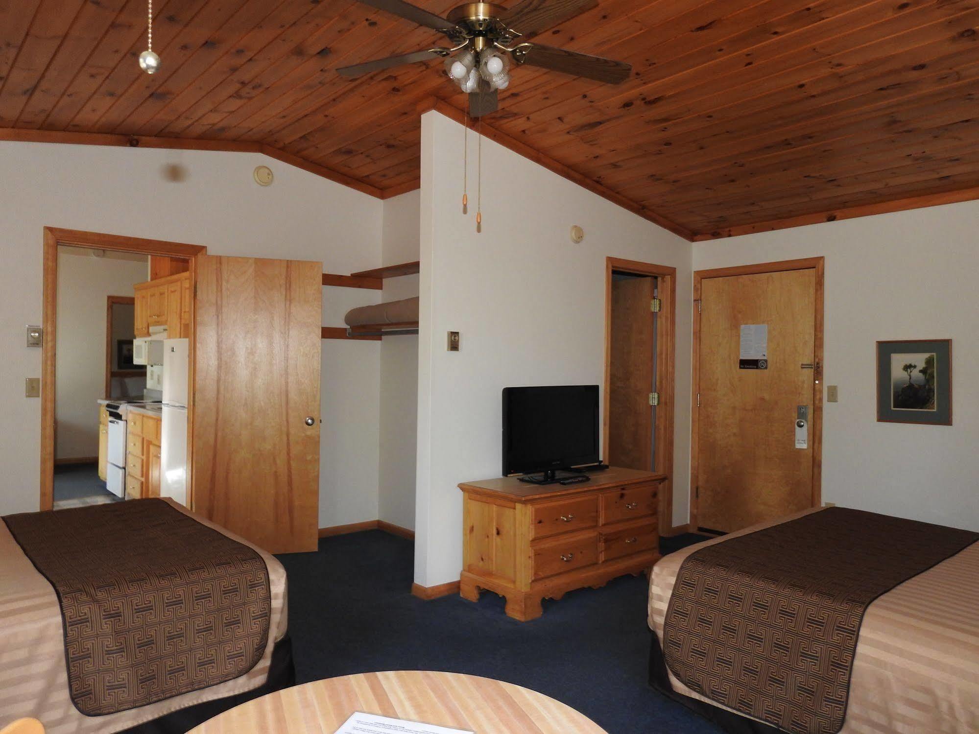 Superior Ridge Resort Motel Schroeder 외부 사진